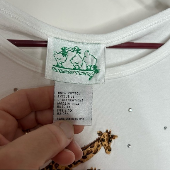 Quaker Factory Womens Giraffe Embroidered S/S Blouse Size 1X White - Picture 3 of 4